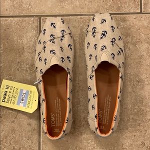 New In Box Anchor Print Toms Slip Ons